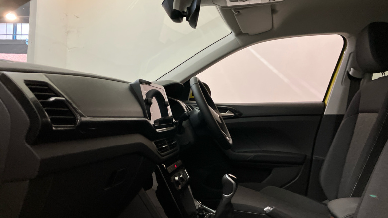 Volkswagen T-Cross 1.0 TSI 115 Life 5dr DSG Petrol Estate